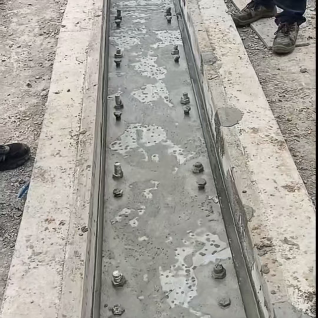 延寿港口码头起重机龙门吊重型机械设备稳固用早强快凝轨道胶泥